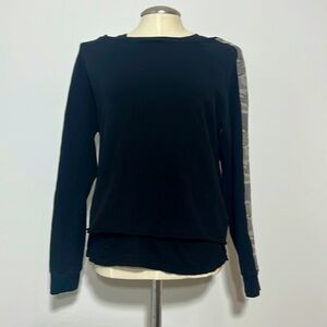 Monrow Long Sleeve Black Boatneck Sweatshirt Size M
